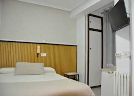 Hostal Ramón y Cajal 4