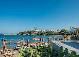 Amira Hotel 4