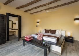 Blue Moon Resort 4