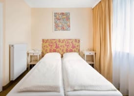 ALPHA HOTEL Hermann von Salza 4