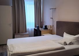 City Hotel Frankfurt Central 5