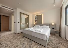 SeeSea Hotel 5