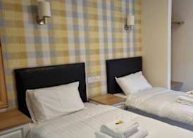 The Aston Inn 4