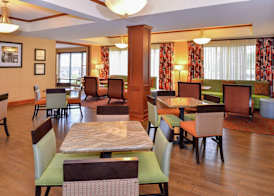 Hampton Inn Martinsburg 3
