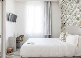 Hôtel La Villa Juan Beach 3