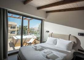 VAYA Suites by Omilos Hotels 3