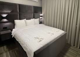 Empire 1 Celinastraat Paramaribo 5