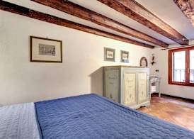 Canal View Suite in Rialto by Wonderful Italy 5