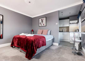 Ashbys Accommodation & Spa hire 3