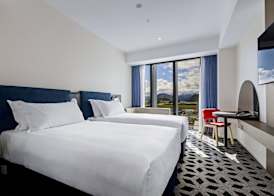 Holiday Inn QUEENSTOWN REMARKABLES PARK by IHG 4