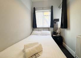 Plaza Hotel Hammersmith 4