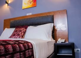 LA ROCHELLE HOTEL 5
