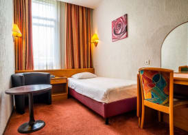 Owl Hotel 3