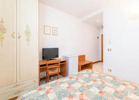Albergo Nuova Aurora - FREE PARKING & BREAKFAST 3