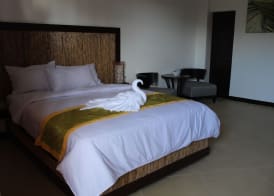 Bamboo Beach Resort & Restaurant 5