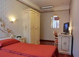 Hotel Diana 4
