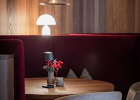 The Oswald Grand Hotel 2