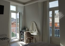 Grande Pensao Residencial Alcobia 4