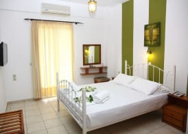 Nikos Apartments 4