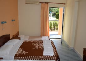 Aggelos Family Hotel 4