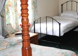 OYO Rose & Crown Hotel 5
