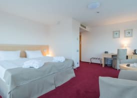 Riga Islande Hotel with FREE Parking 2