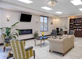 Days Inn and Suites by Wyndham Oxford 2