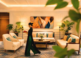Happy Life Grand Hotel & Rooftop Skybar 2