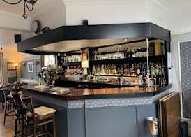 Knights Court Hotel 4