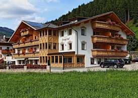 Almhotel Bergerhof 5