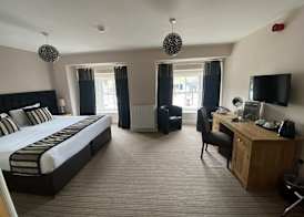 The Three Horseshoes Hotel 5