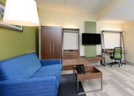 Holiday Inn Express & Suites RALEIGH DURHAM AIRPORT AT RTP by IHG 4