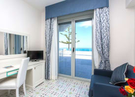 Hotel Ferretti 5