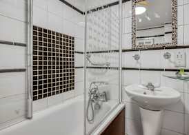 Opulence Boutique Hotel 5