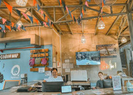 Outpost Hostel - Coron 5