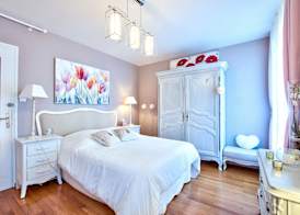 ! A découvrir ! NATURALBNB - Chambres d'hôtes climatisées au calme - Top confort et reposant - PARKING GRATUIT SECURISE - Garage vélos et motos - OFFERT COPIEUX PETIT DEJEUNER fait maison sucré-salé, 2