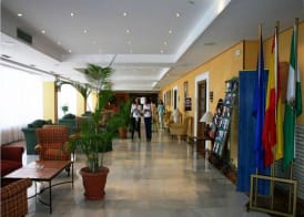 Hotel & Apartamentos Bahía Sur 3