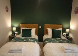 The Evergreen Hotel 5