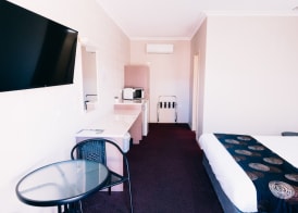 Motel Poinsettia 4