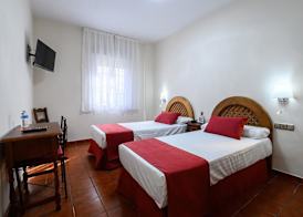 Hotel H28 Camas 2