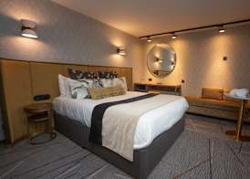 The Royal Toby Hotel 3