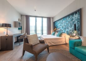 DUPARC Contemporary Suites 5