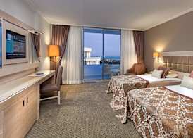Miracle Resort Hotel 4