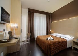 Hotel Paris 4