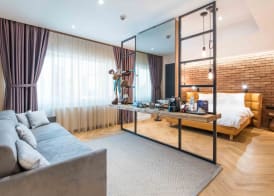 Caro Hotel 5