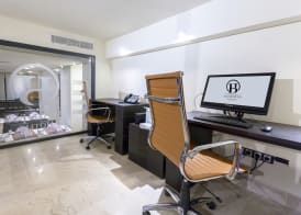 Business Hotel 3
