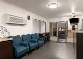 Travelodge by Wyndham Everett City Center 3