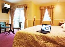 HOTEL & LODGE WOODENBRIDGE 5