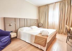Ferretti MajesticHouse 5