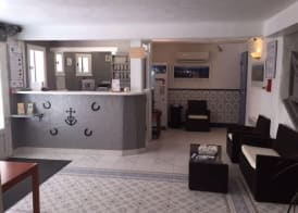 Hotel Les Palmiers En Camargue 3